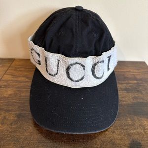 GUCCI canvas baseball cap with brand